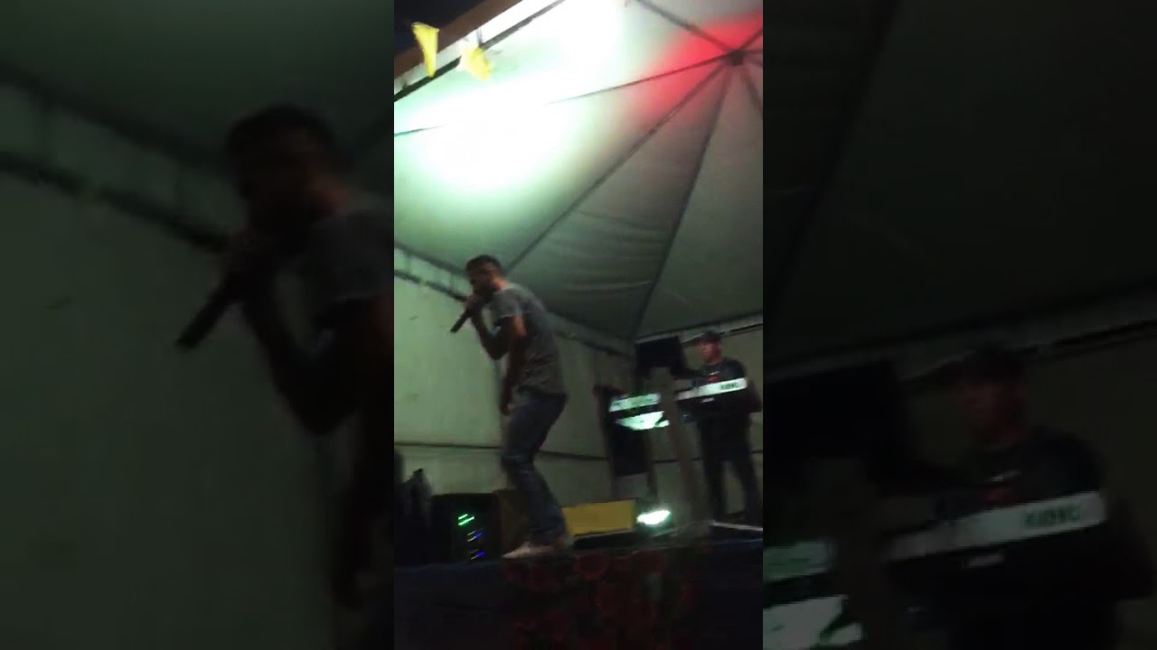 S&eacute;rgio Fran&ccedil;a & Forr&oacute; Tropical Ao vivo Capoeiras