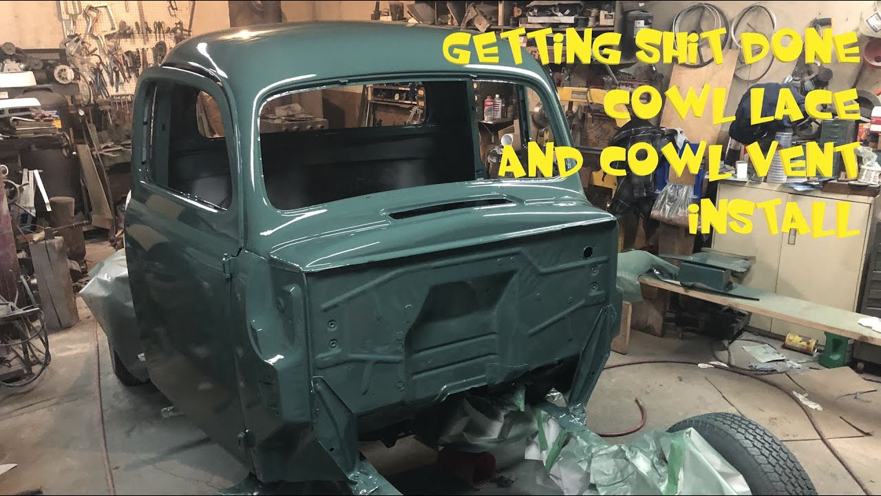 Грузовик Ford F1 1952 года, установка шнуровки капота и вентиляционного отверстия. Находка на мес...