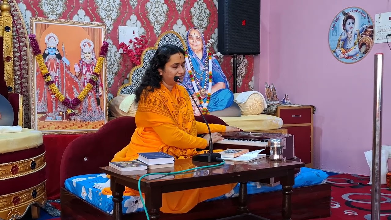 चार दिवसीय सत्संग कार्यक्रमको दोस्रो दिन : आदरणीय दिदी सुश्री श्रीश्वरी देवीजी साधना गराउँनु हुँदै