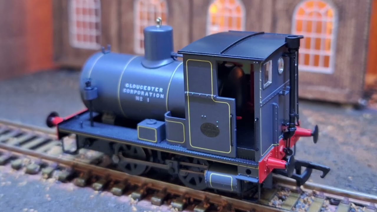 Rapido Andrew Barclay 0-4-0 Fireless Unboxing And First Running Session