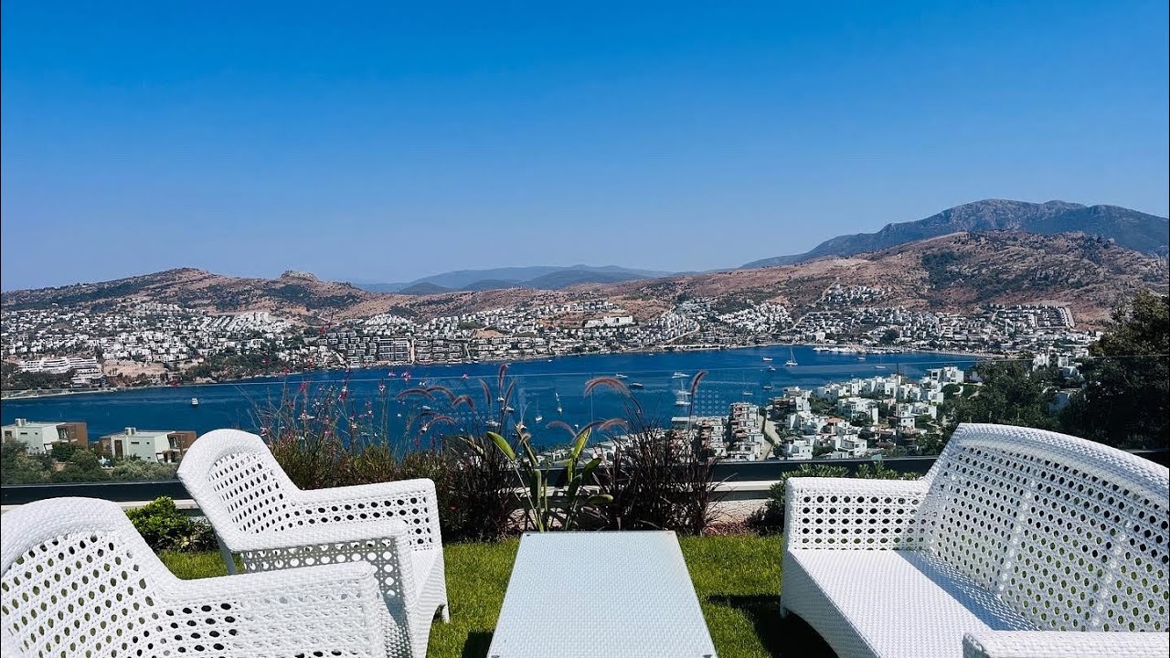 Tam Ortadan Gündoğan Koy Manzarası Bodrum Satılık Villa Tam Müstakil Havuzlu Manzaralı Fırsat