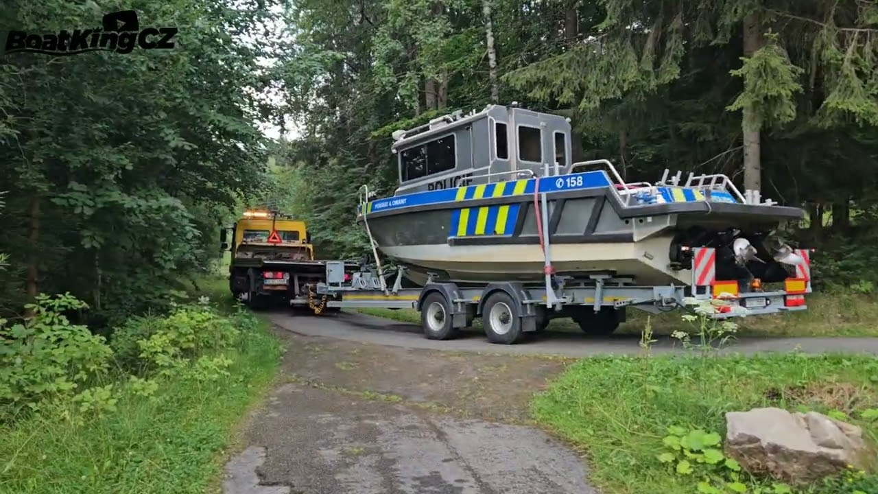 Policejní čluny ( 540 HP) v plném nasazení po GO, vše funguje, není jen pomáhat na vodě !