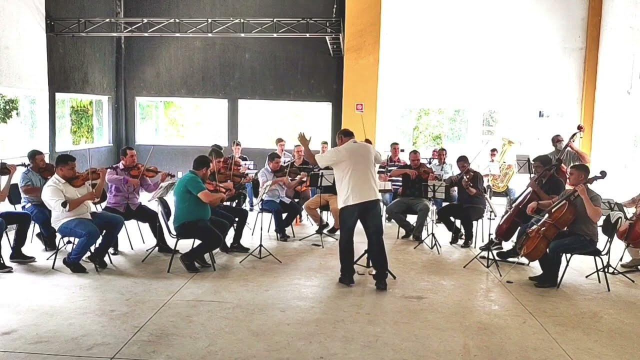 1 Hora de Hinos CCB com Sandro de Poços de Caldas - Toccata Orquestral