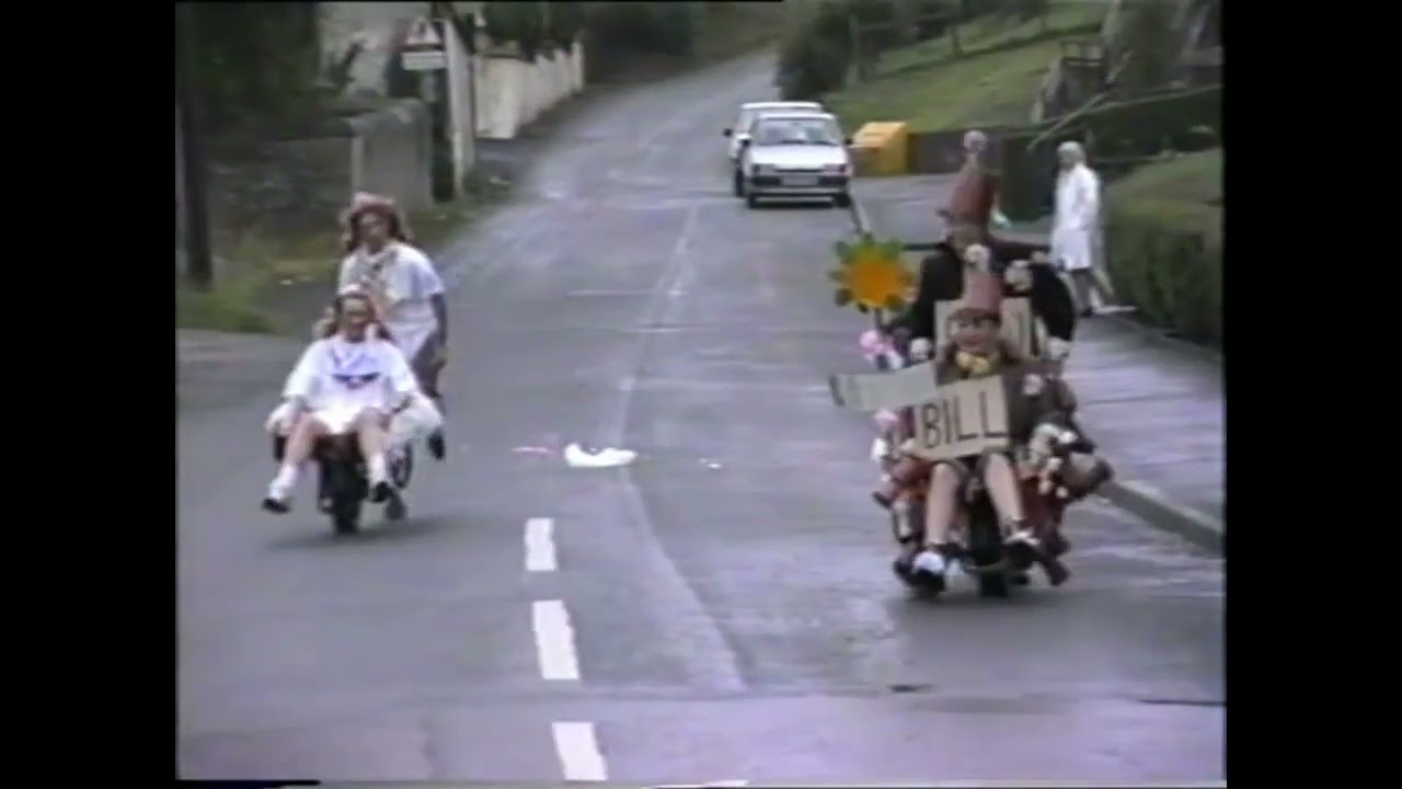 Ecclefechan Gala 1989   15 Wheelbarrow Race