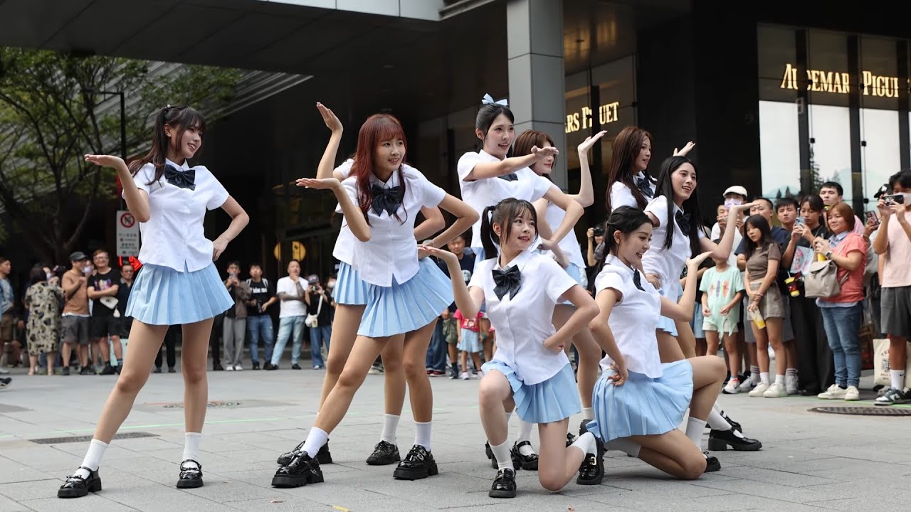 Fubon Angels mini 10/12 信義區快閃活動   #小芊#貝兒#Laynee#呱呱#艾曼達#陳愉#妮塔#許芸#珈嘉 #我要全部