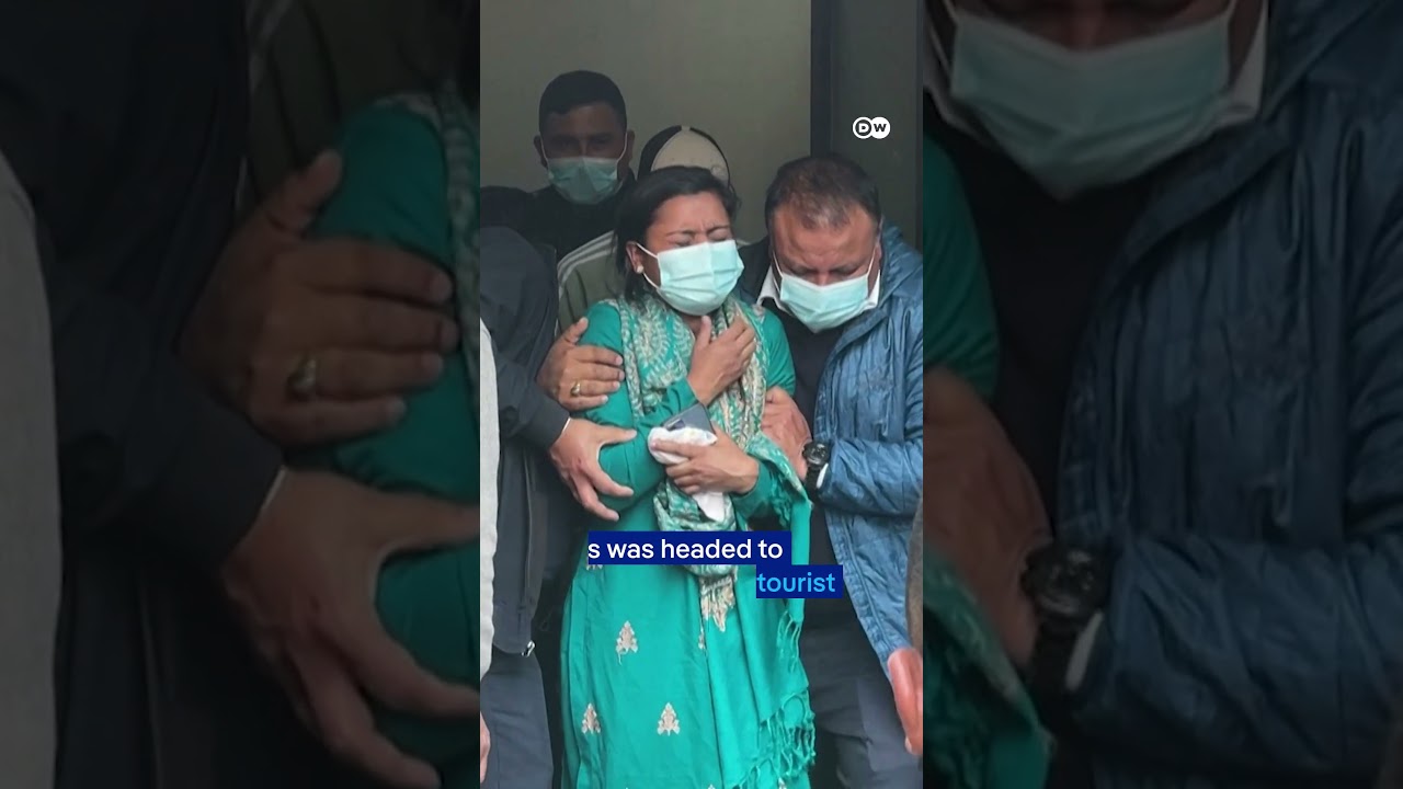 Deadly bus crash in Nepal | DW News