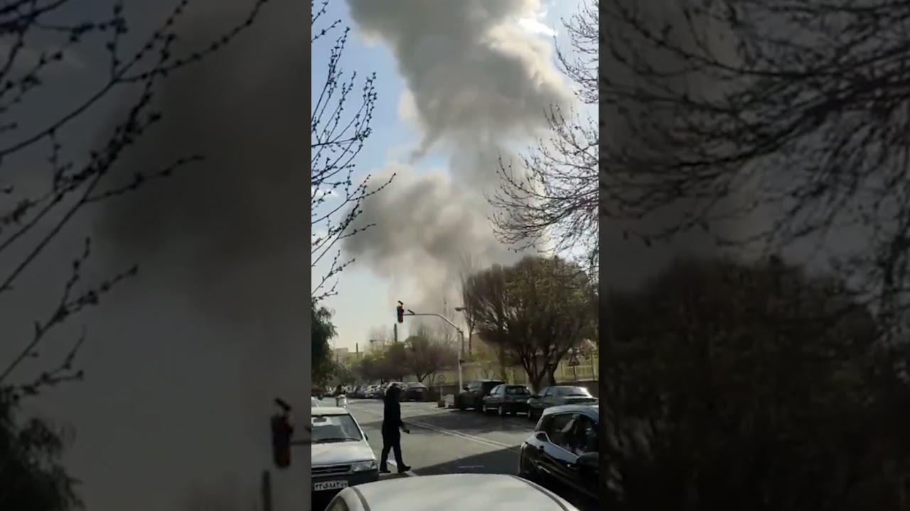 La GRAN columna de humo tras el ATAQUE de EEUU a IR&Aacute;N #alerta #noticias #iran #eeuu