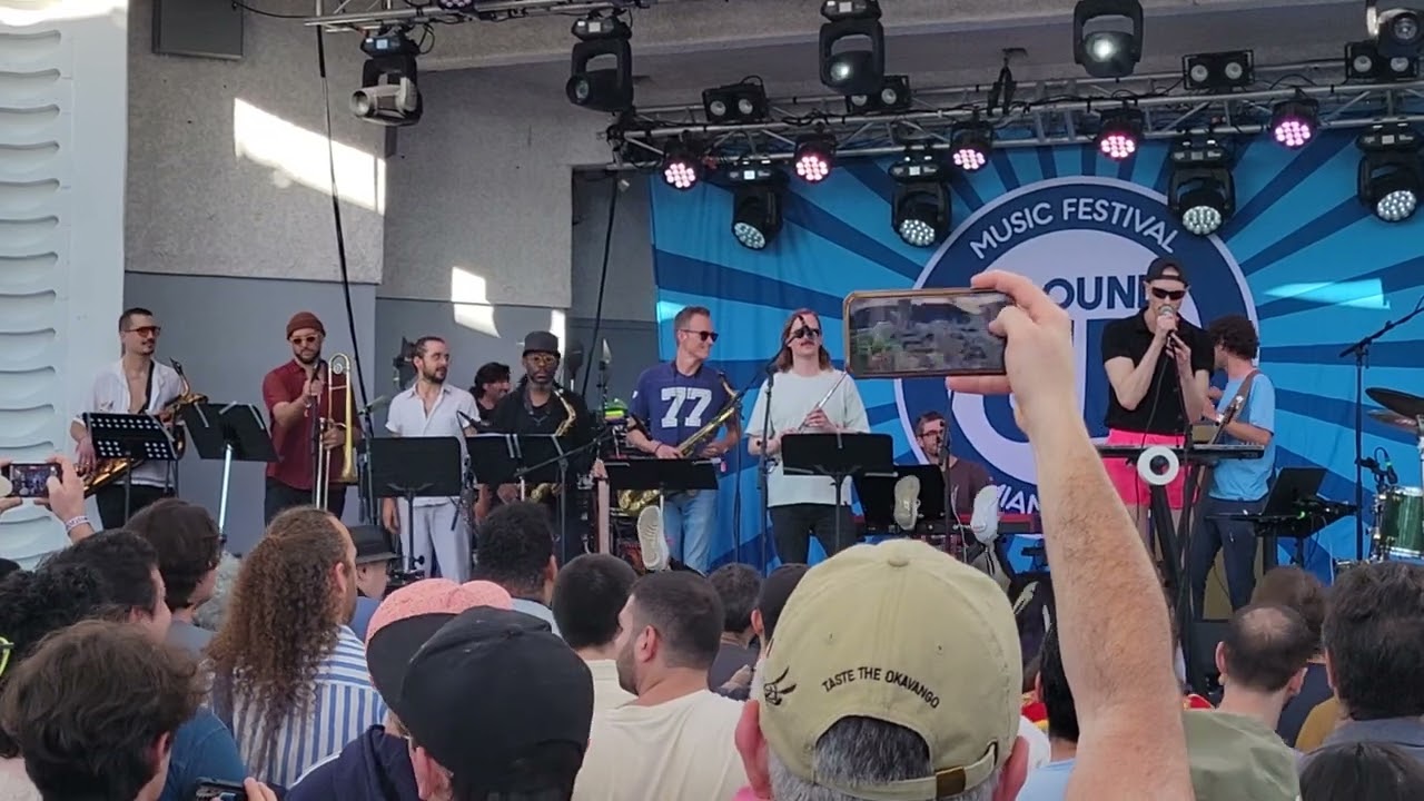Louis Cole's Huge Band 