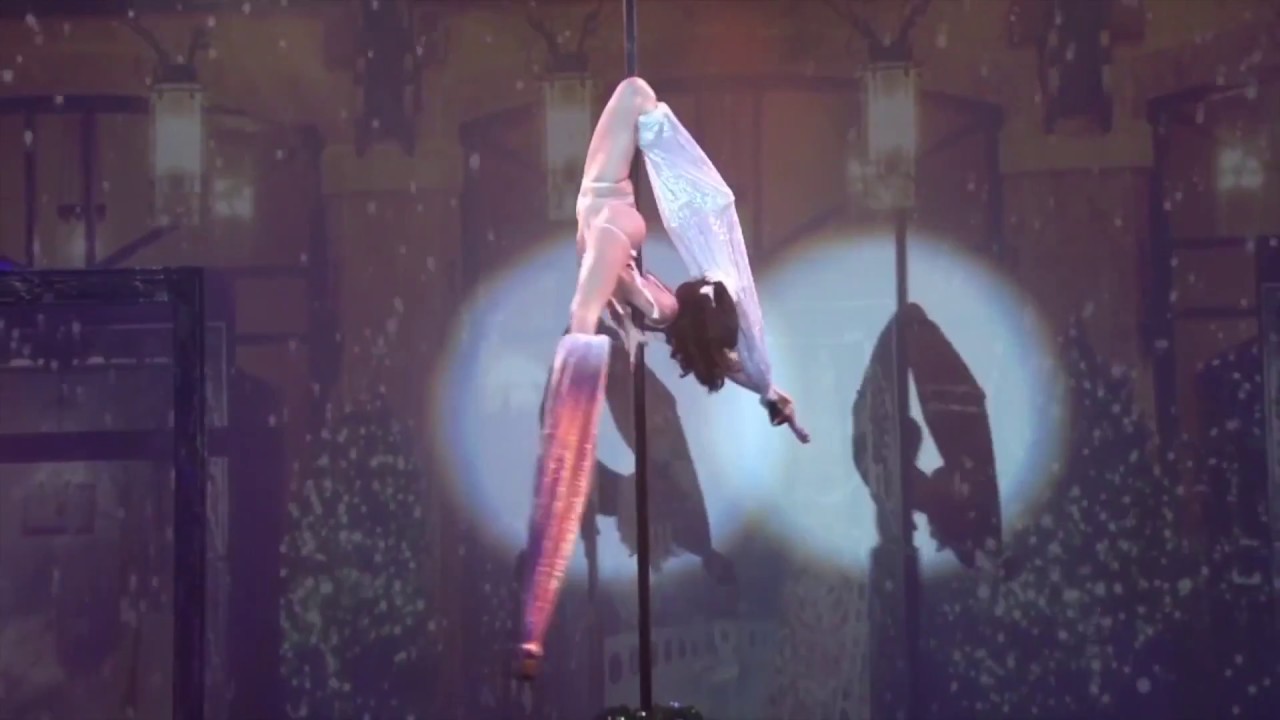 Stilt pole performer