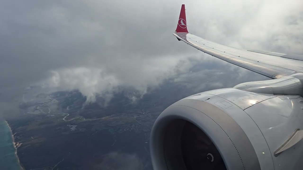 [4K] Wet Black Sea Approach | Turkish Airlines Boeing 737 MAX 9 Approach and Landing in Istanbul