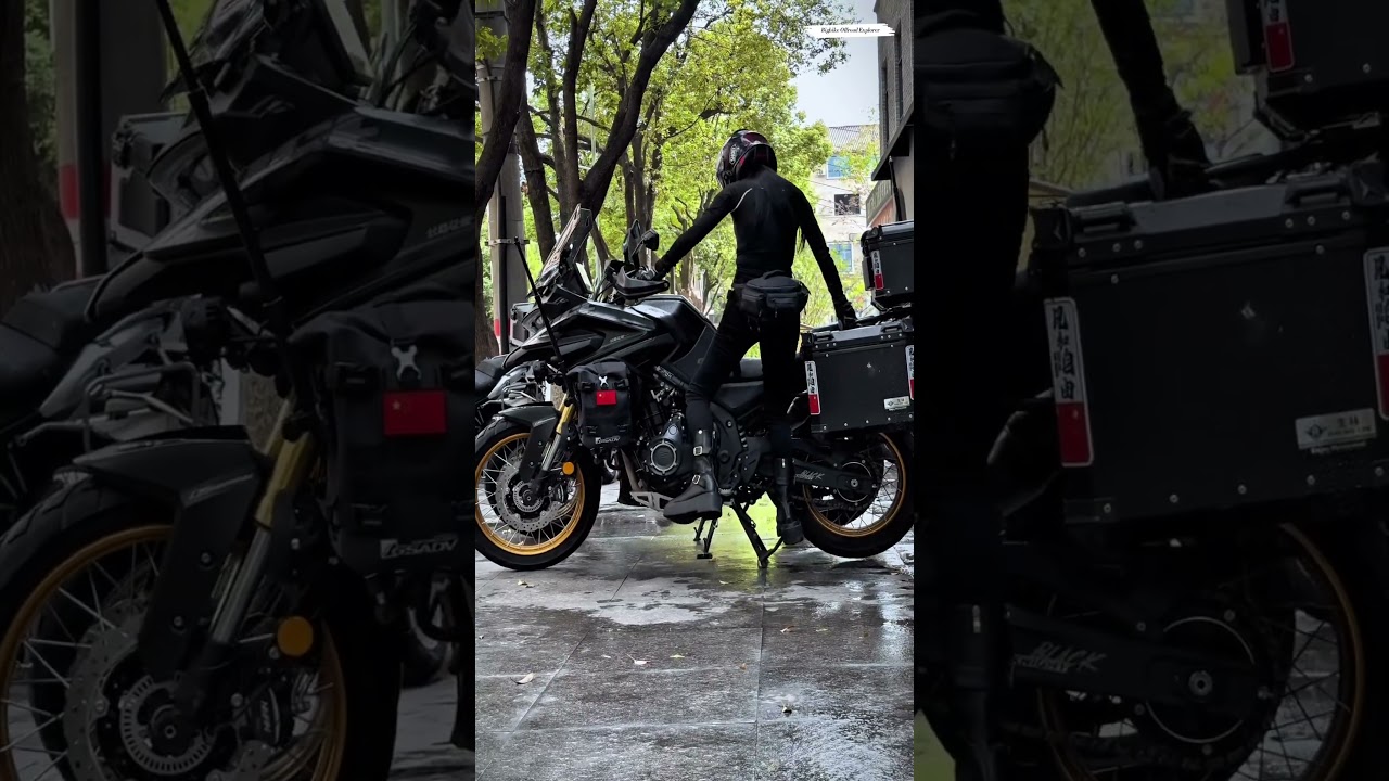 Pełne pudełka, pełen sprzęt i centralna n&oacute;żka nie chciała się podnieść #vogeds625x #adventurebike...