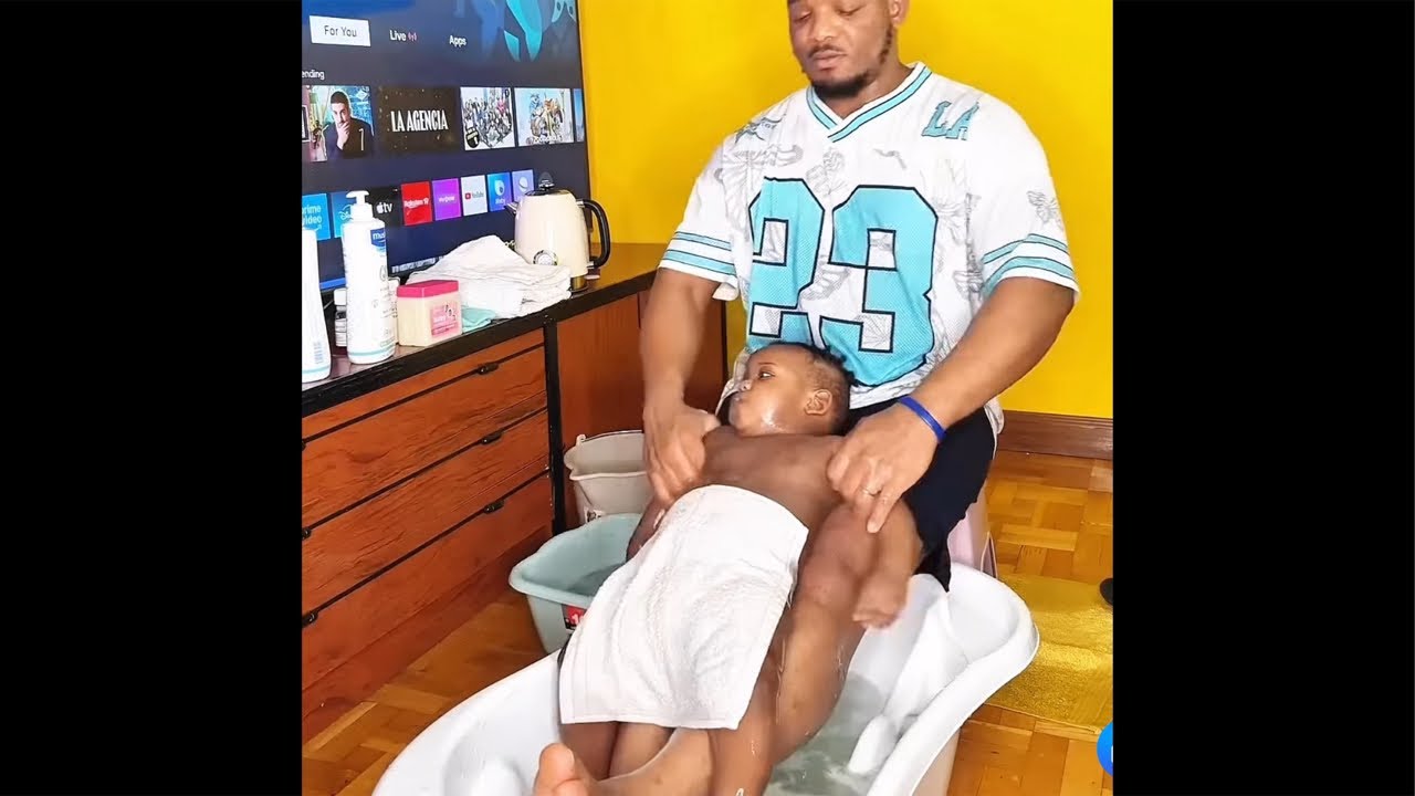 Baby Edric Bath Time LIVE 🛁💙 #goviral #fyp #live