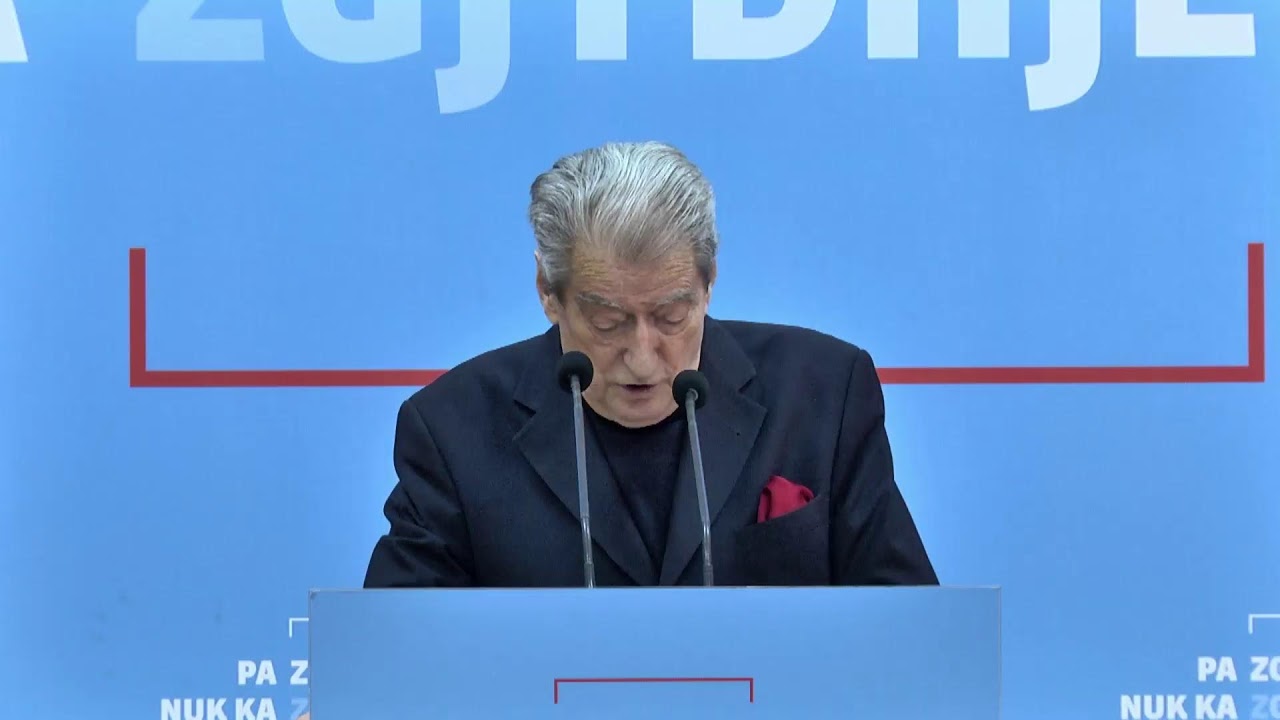 Kryetari i PD, Prof. Dr. Sali Berisha konferenc&euml; me gazetar&euml;t salla 