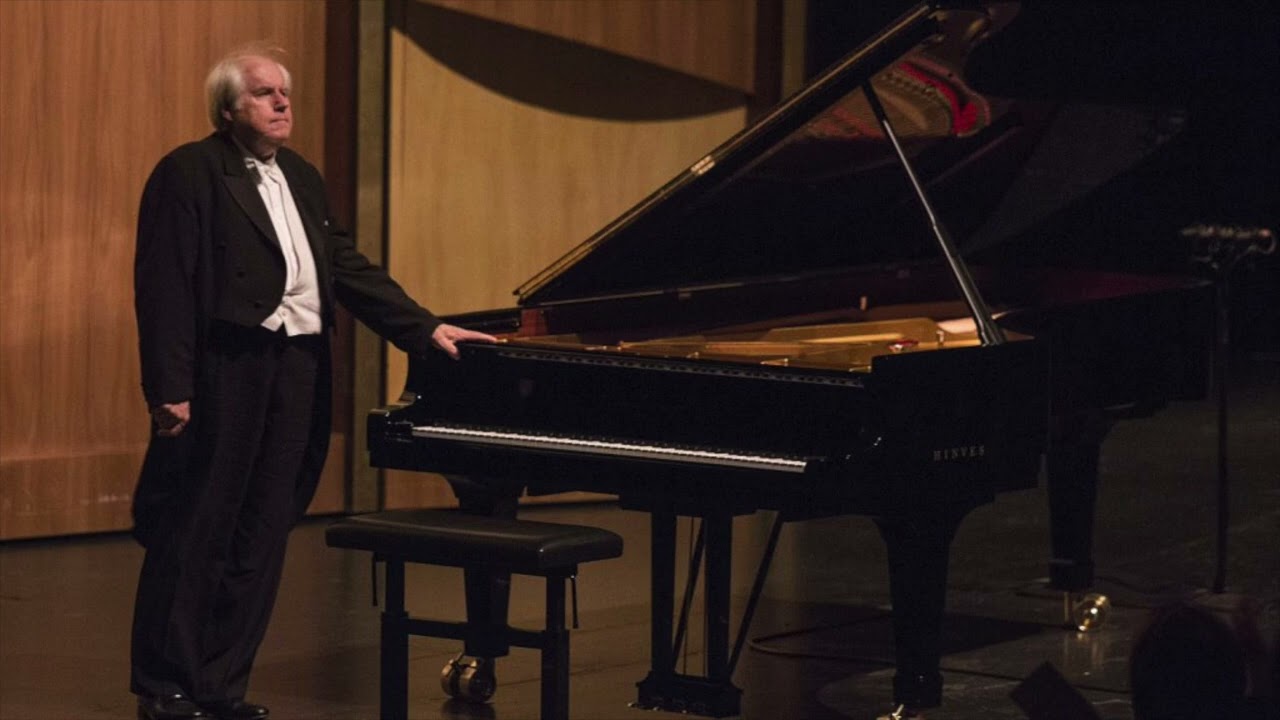 Grigory Sokolov - Beethoven Piano Sonata in E-flat major, Op.27 No.1 