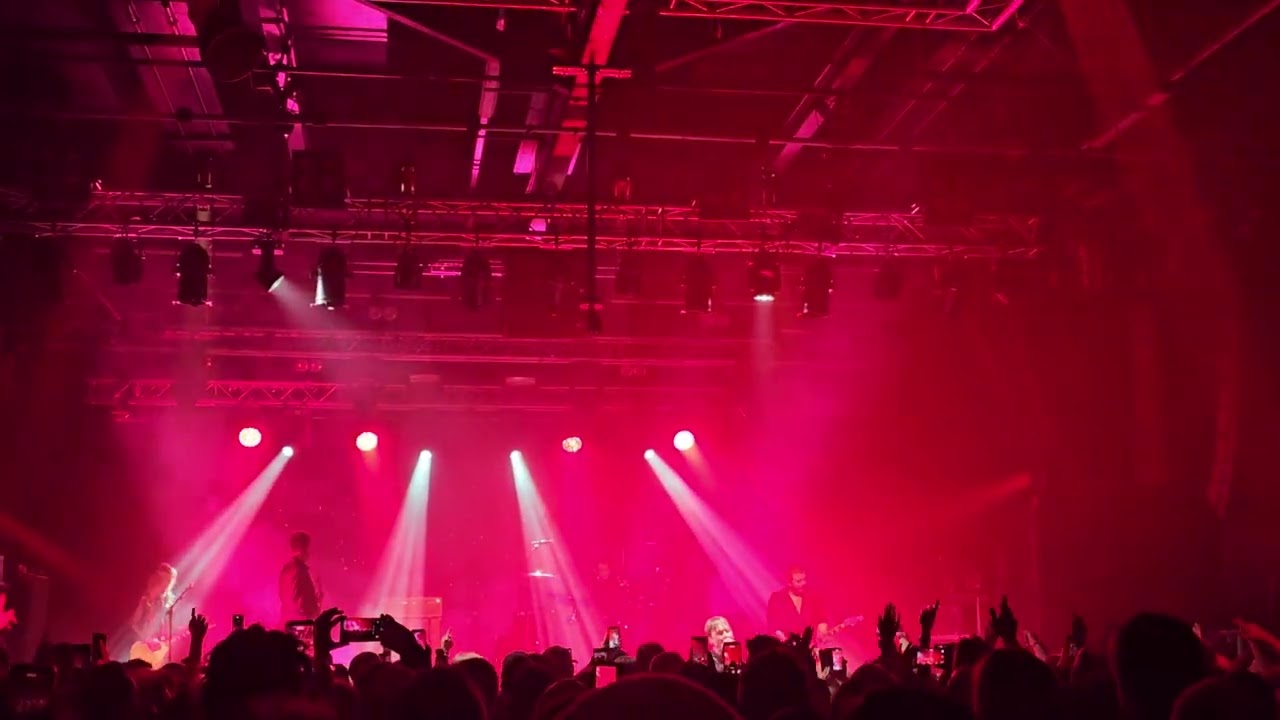 Suede - Beautiful Ones (Live in Lincoln Engine Shed 9th Feb 2026)