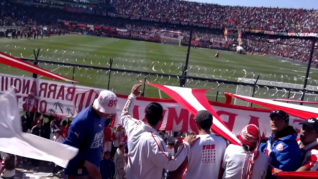 Clasico apertura 2011 - Yo soy tatengue hasta la muerte ♪ porque al tate lo quiero ♫