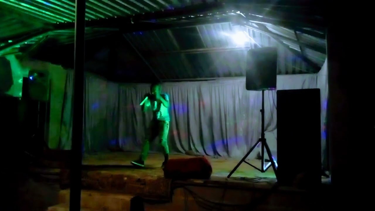 Jetro G performance@Embizweni kwaDlomo