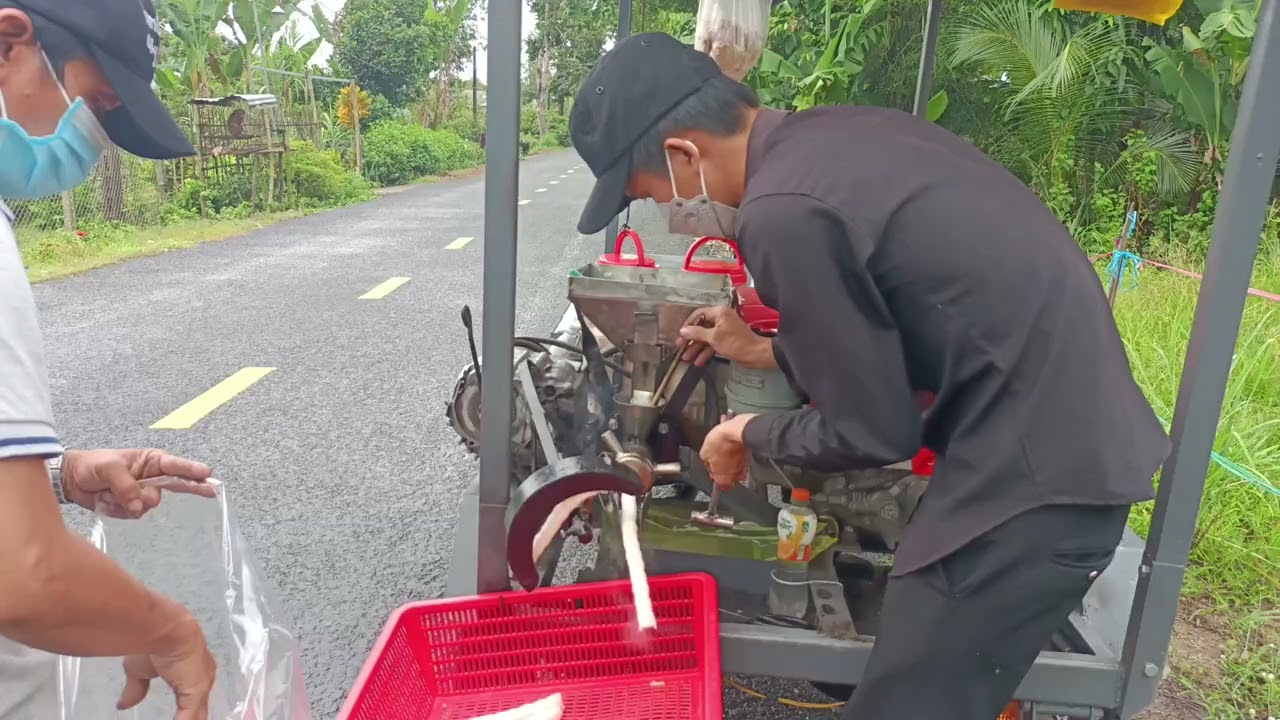 Xe Bánh Ống Tới Đây, Cô Bác Nào Có Xây Bánh Ống Mang Gạo Ra, Xây Bánh Ống Có Đường Dừa Đậu Phộng
