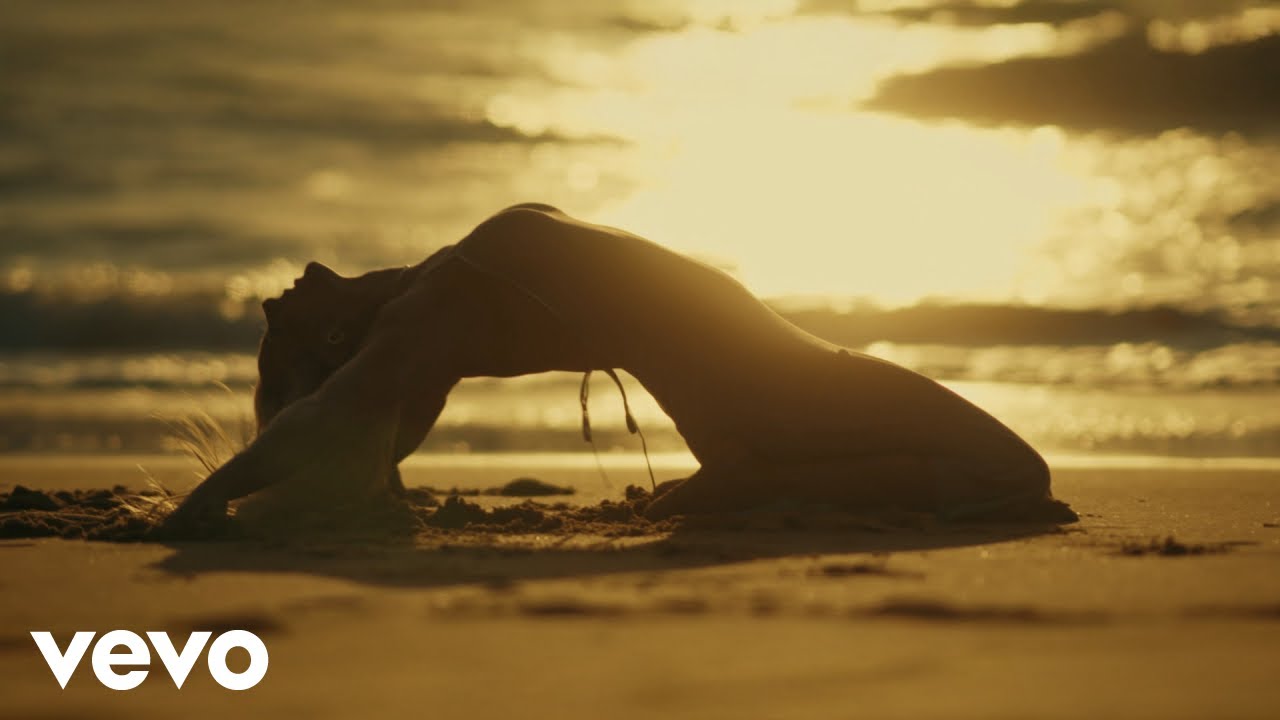 Jill Rey - Clouds (Official Music Video)