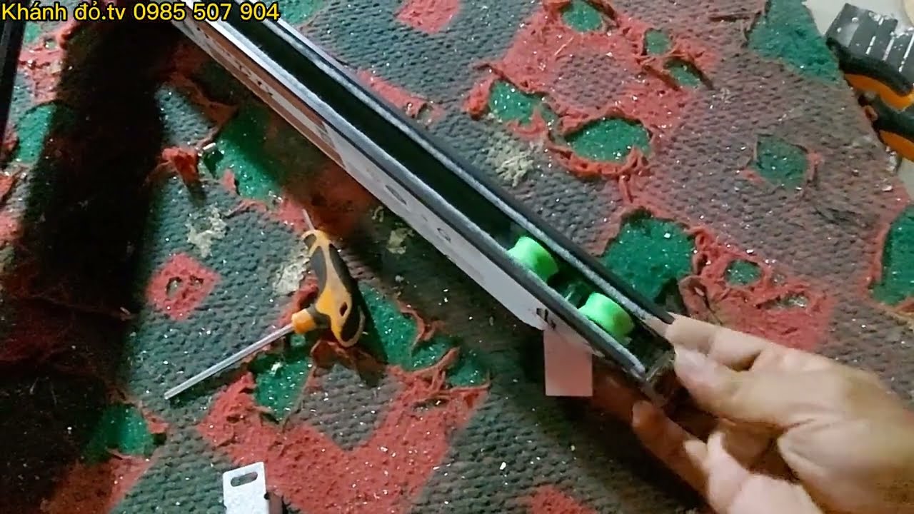 Cách anh thợ nhôm làm ra bộ cửa sổ lùa 2 cánh HỆ 55 vát cạnh