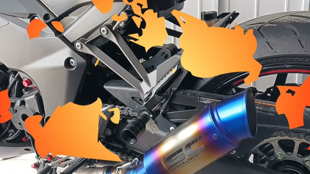 Z1000にバッフルとヘルメットロック取り付け。