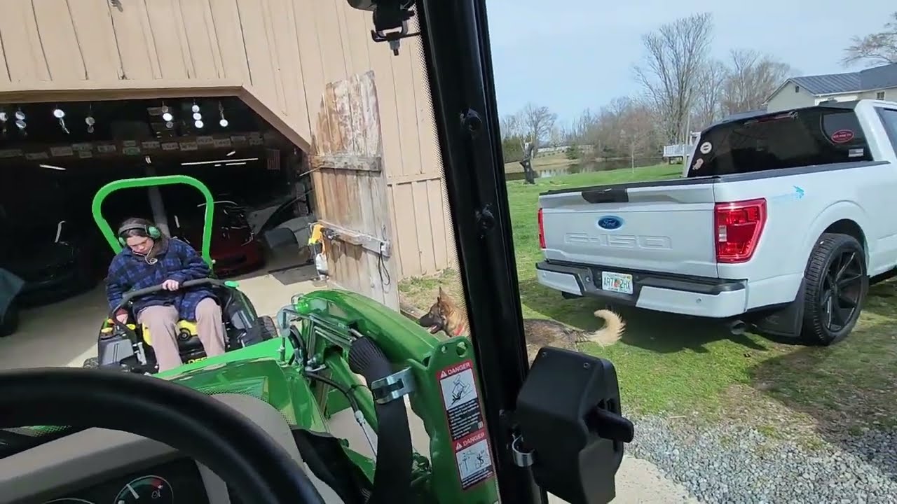 JOHN DEERE 3046R First mowing experience 🤔