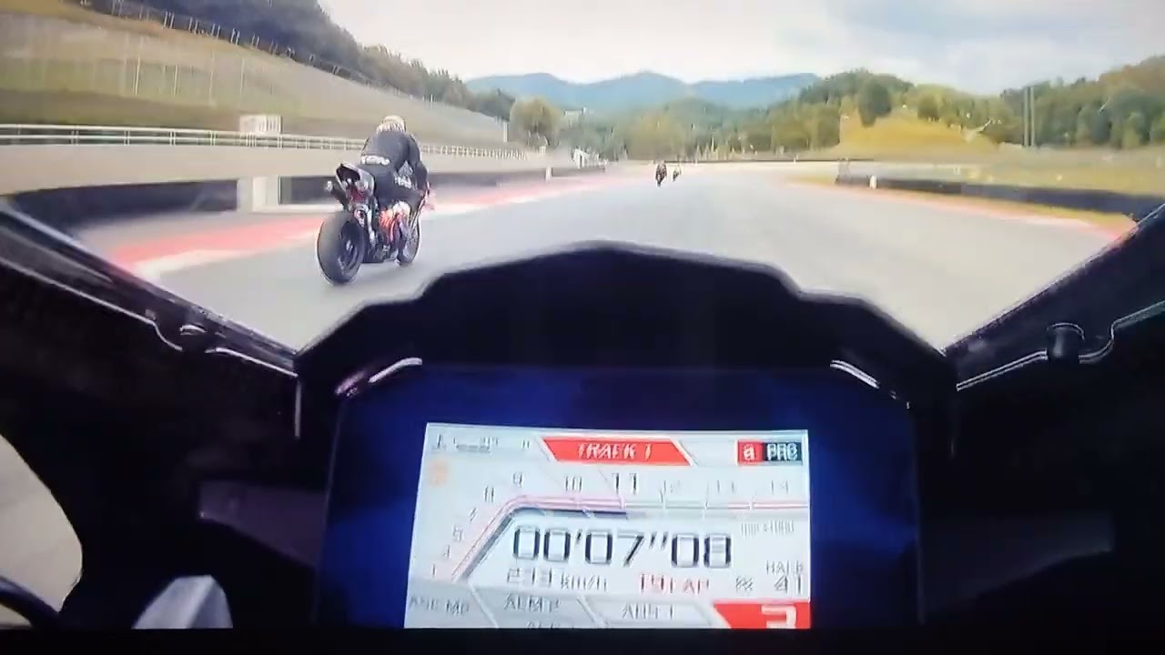 Mugello on board RSV4 birret team bagarre