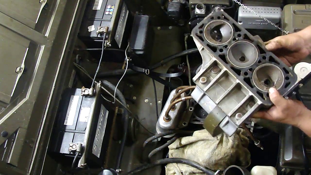 DKW Munga Info 53: Zylinderkopf ausbauen