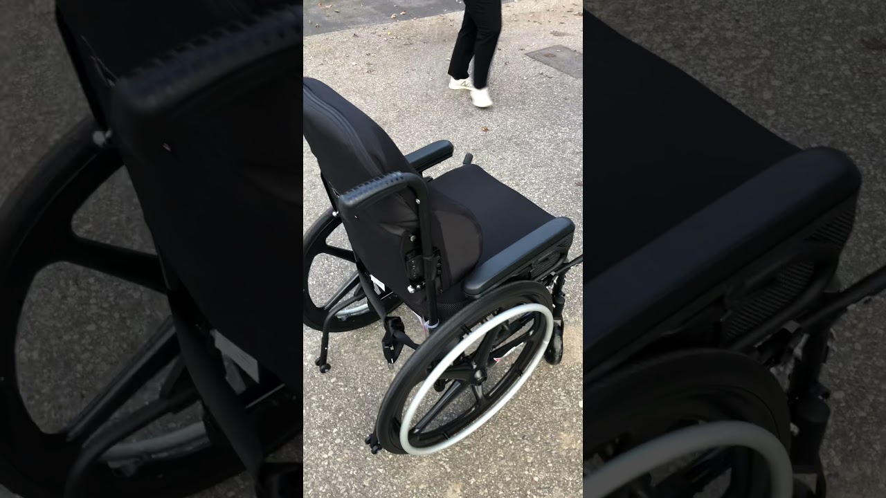 How to fold a manual wheelchair with a form fit backrest?