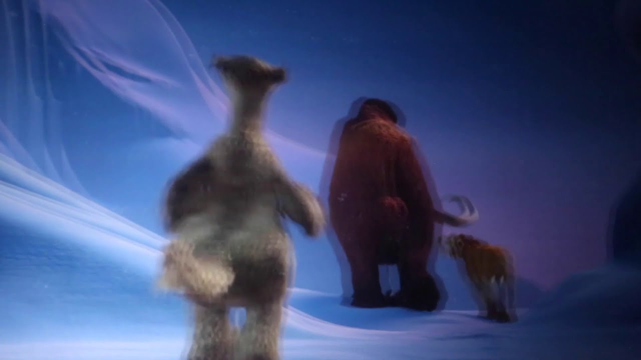 France  Poitou Charentes Futuroscope  L'âge de glace 4 D Il était une noix Attraction complète