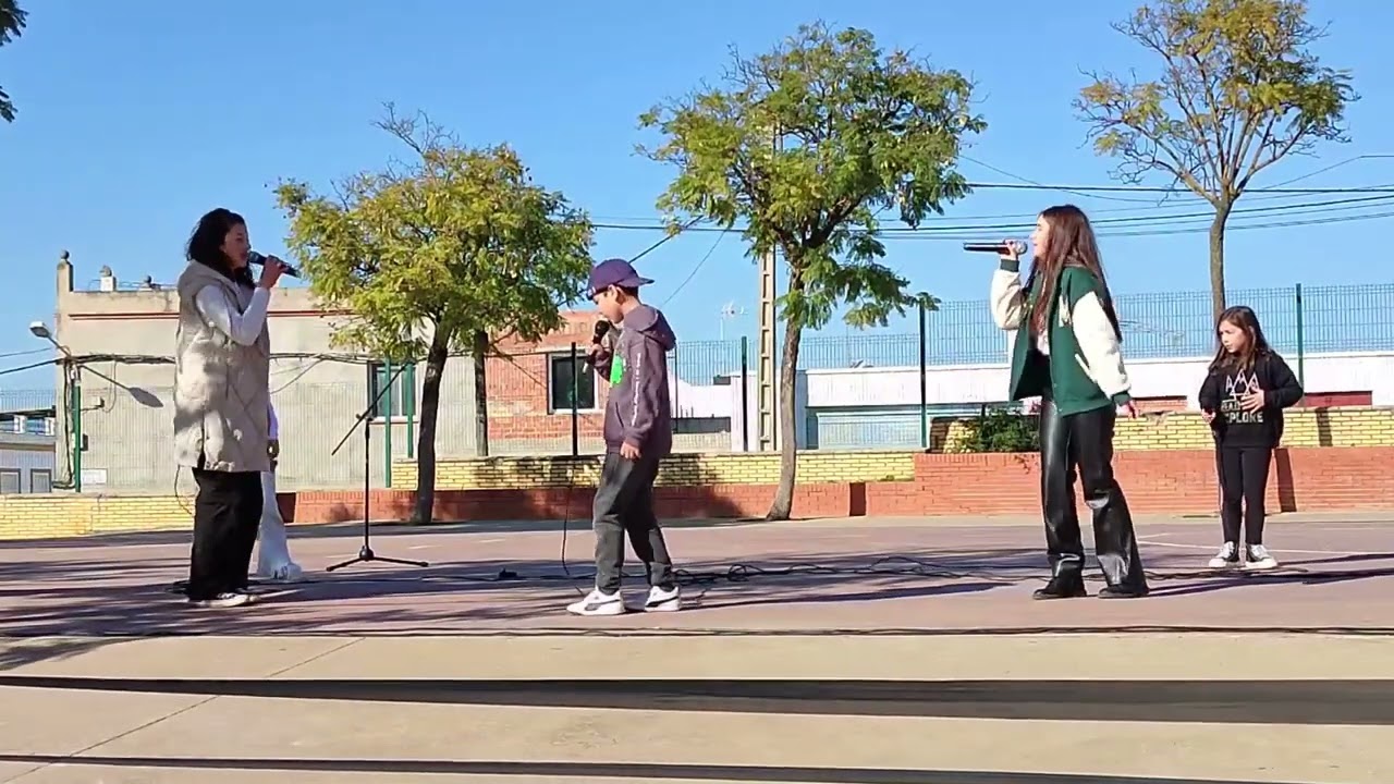 Dia de la Paz 2023. Antonio Cuevas. Efecto planeta. 2/6