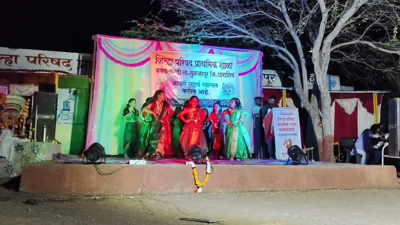 रडू नको बाळा मी पाण्याला जाते