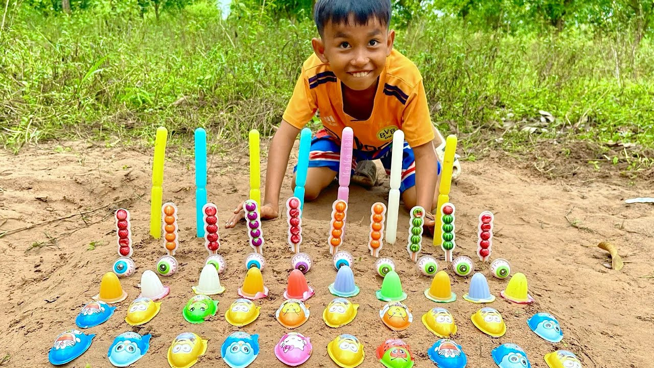 Survival Trick: Planting Candy in the Forest for Food #lifehacks #outdoors #bushcraft