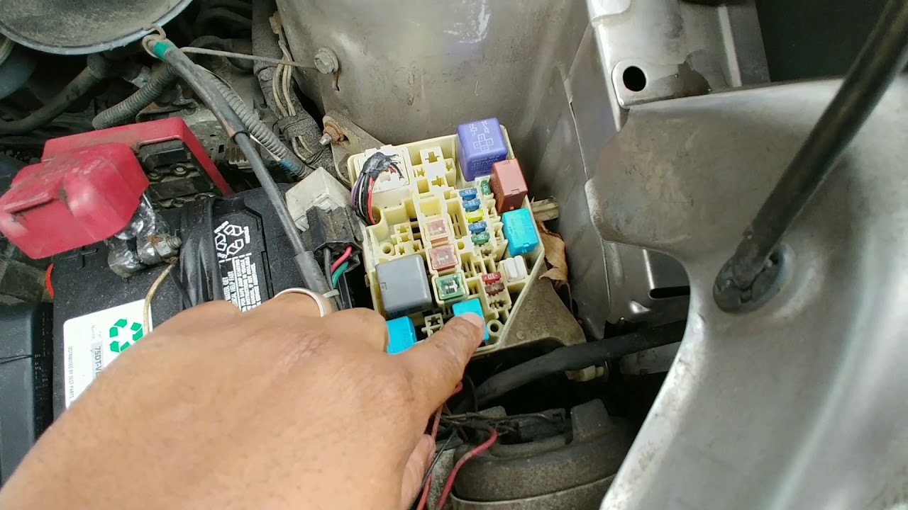 Scion xB not starting.  relay box making noise. fuel box making noise