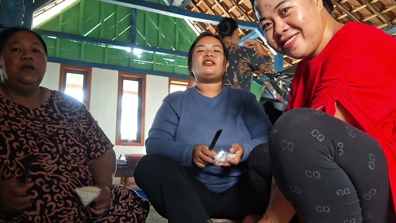 NGEWANGI MAK DAMIS