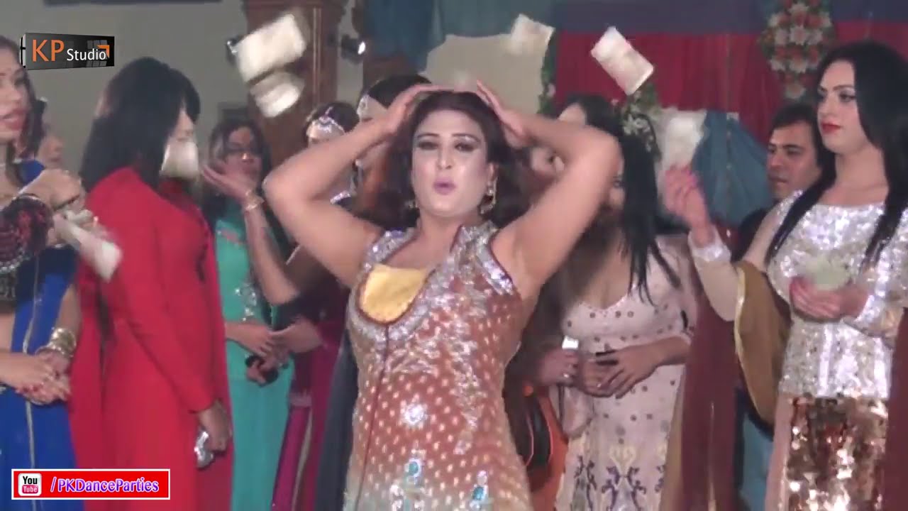 JADON MENU PYAR NAAL - WEDDING MUJRA DANCE 2016