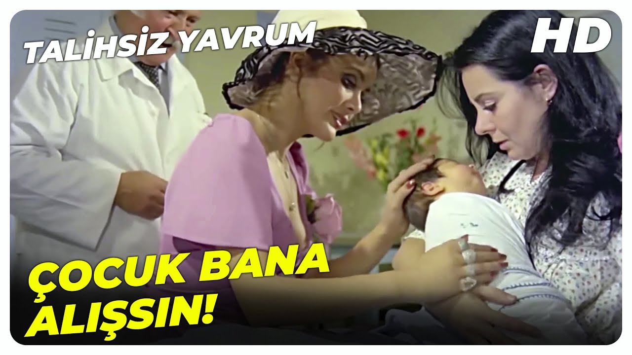 Talihsiz Yavrum - Yavrunu Çok Seven İki Annesi Olacak! | Fatma Girik Eski Türk Filmi