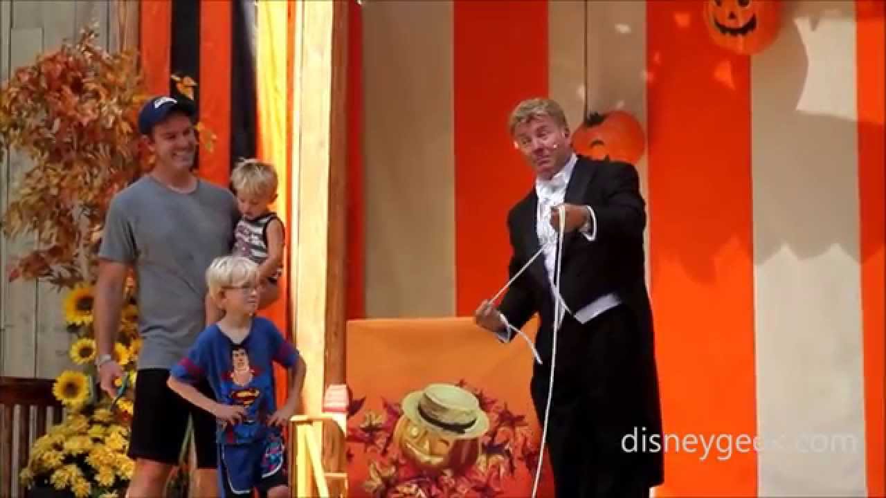Disneyland: Halloween Carnival - Halloween Magic Introduction & Rope Tricks