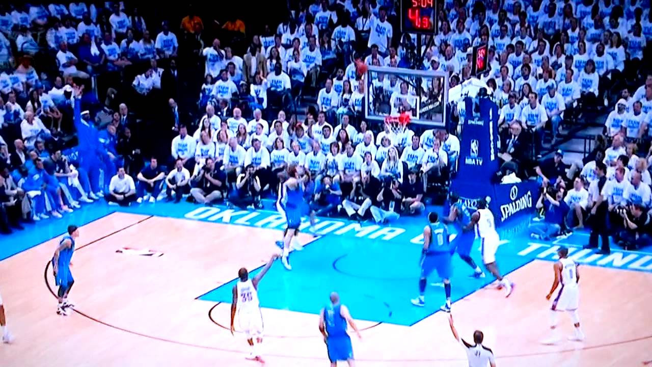 Dirk Nowitzki and Kendrik Perkins fight leads to double technicals against the Thunder 30/04/2012