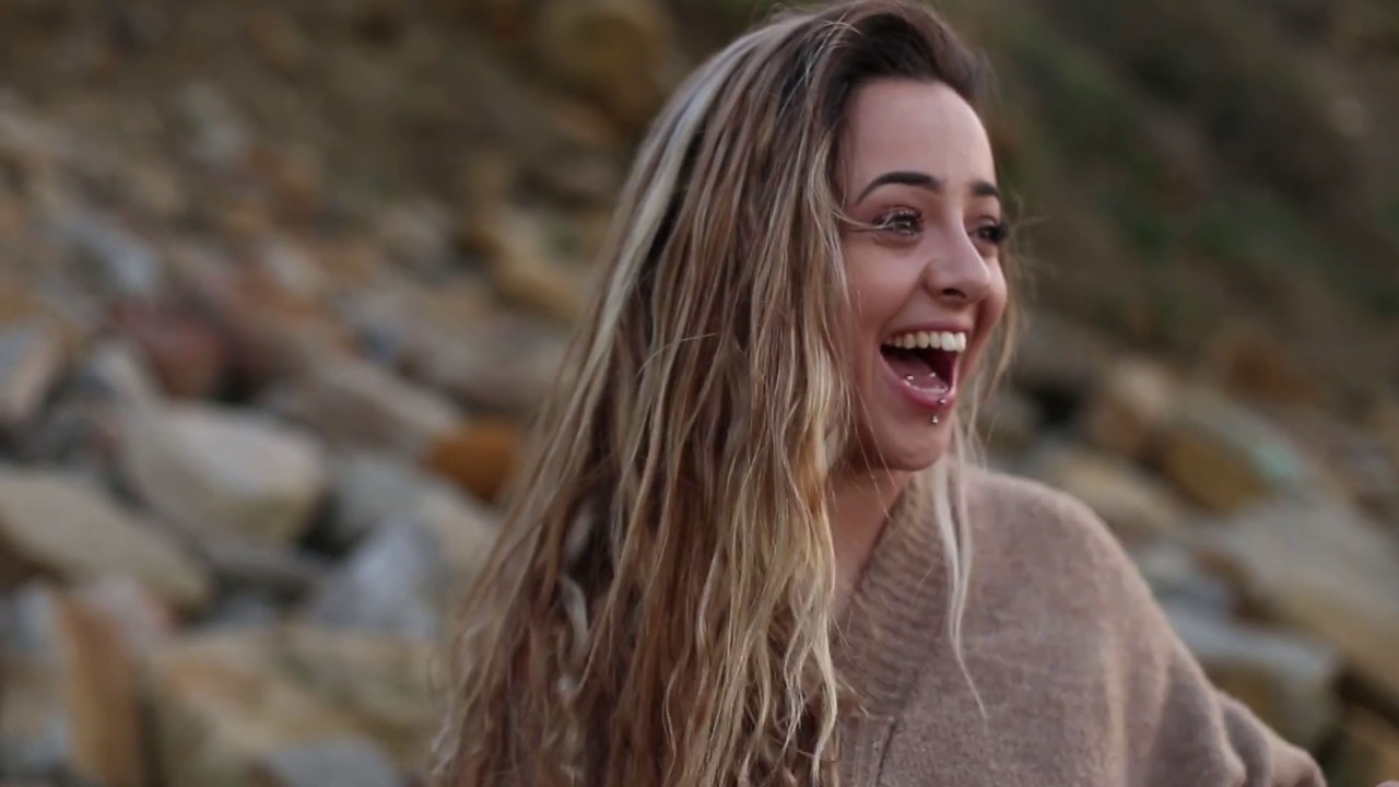 Malibu - Miley Cyrus  (Olalla Hudson cover)