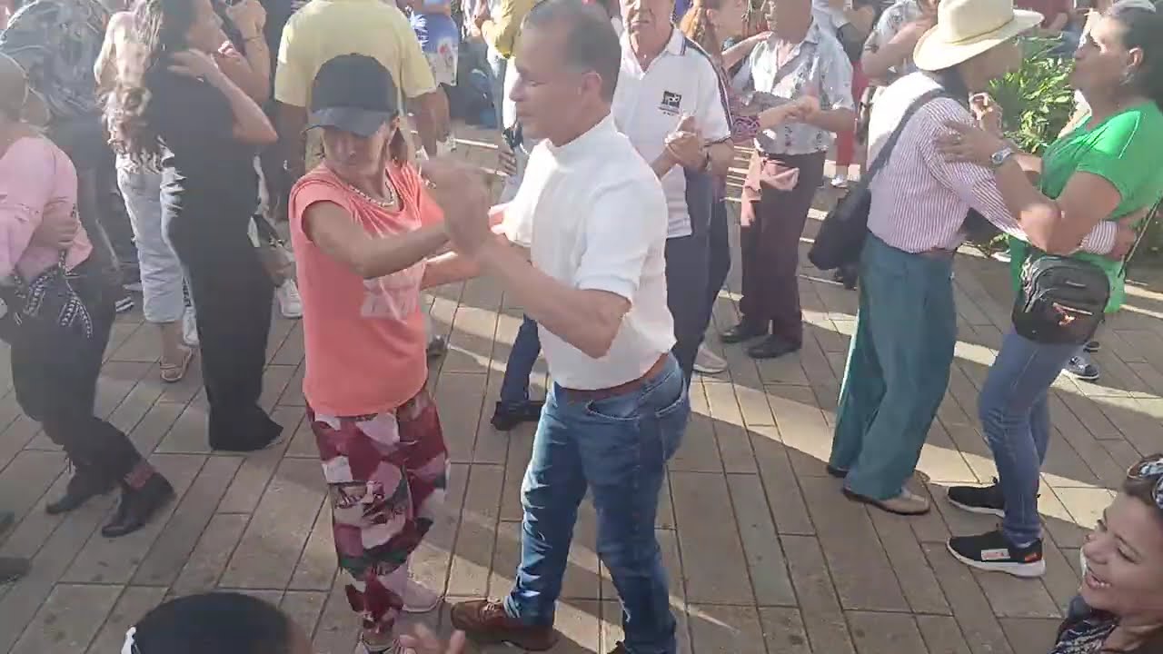 Los integrados parranderos. Varios temas. Noviembre 17 2025.