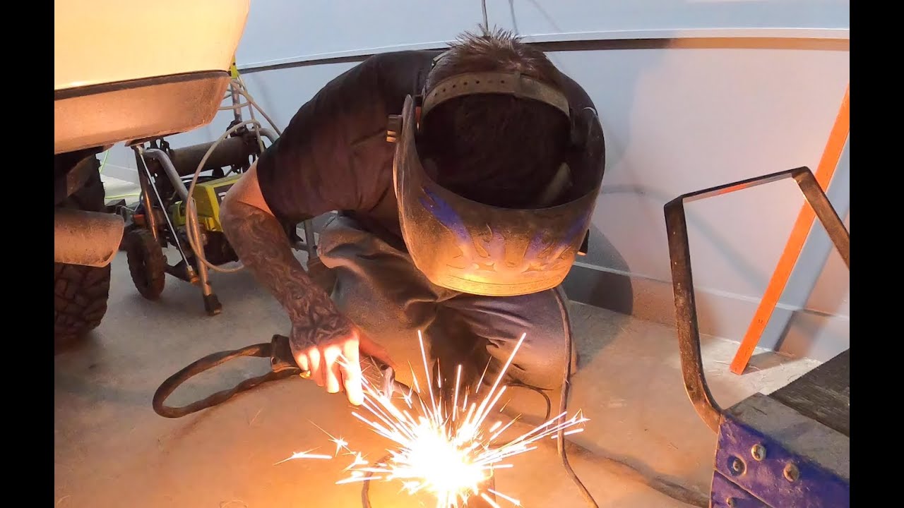 Neckofthewoods Vlogmas Day 1!  House updates.