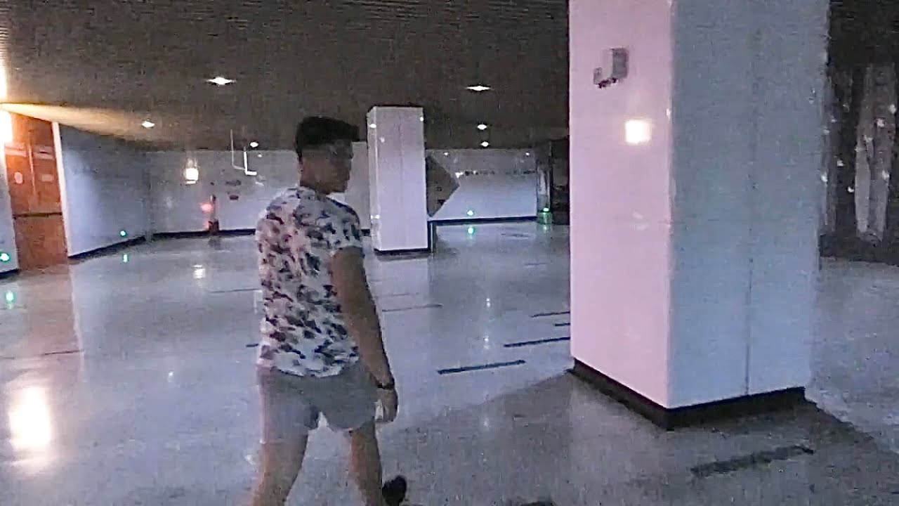 Overnight challenge on rooftop and in underground station in shanghai (Worker found us) (Part 4)