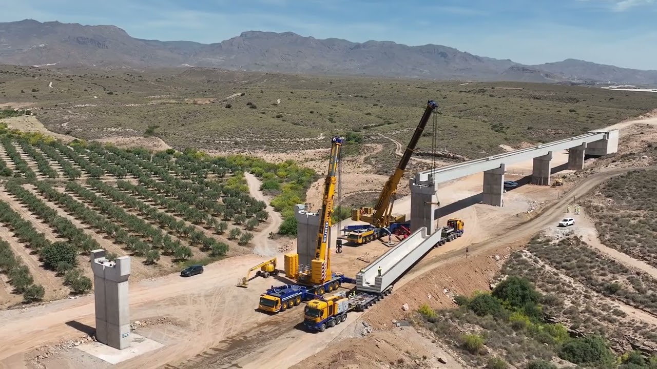 Colocación de vigas para el tablero del Viaducto sobre la “rambla del Maltés” (Murcia-Almería)