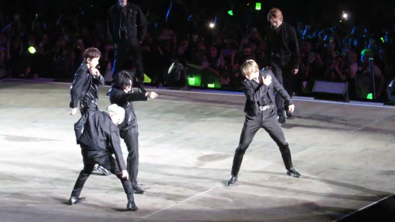 230122 Favorite (Vampire) — NCT 127 in Chile