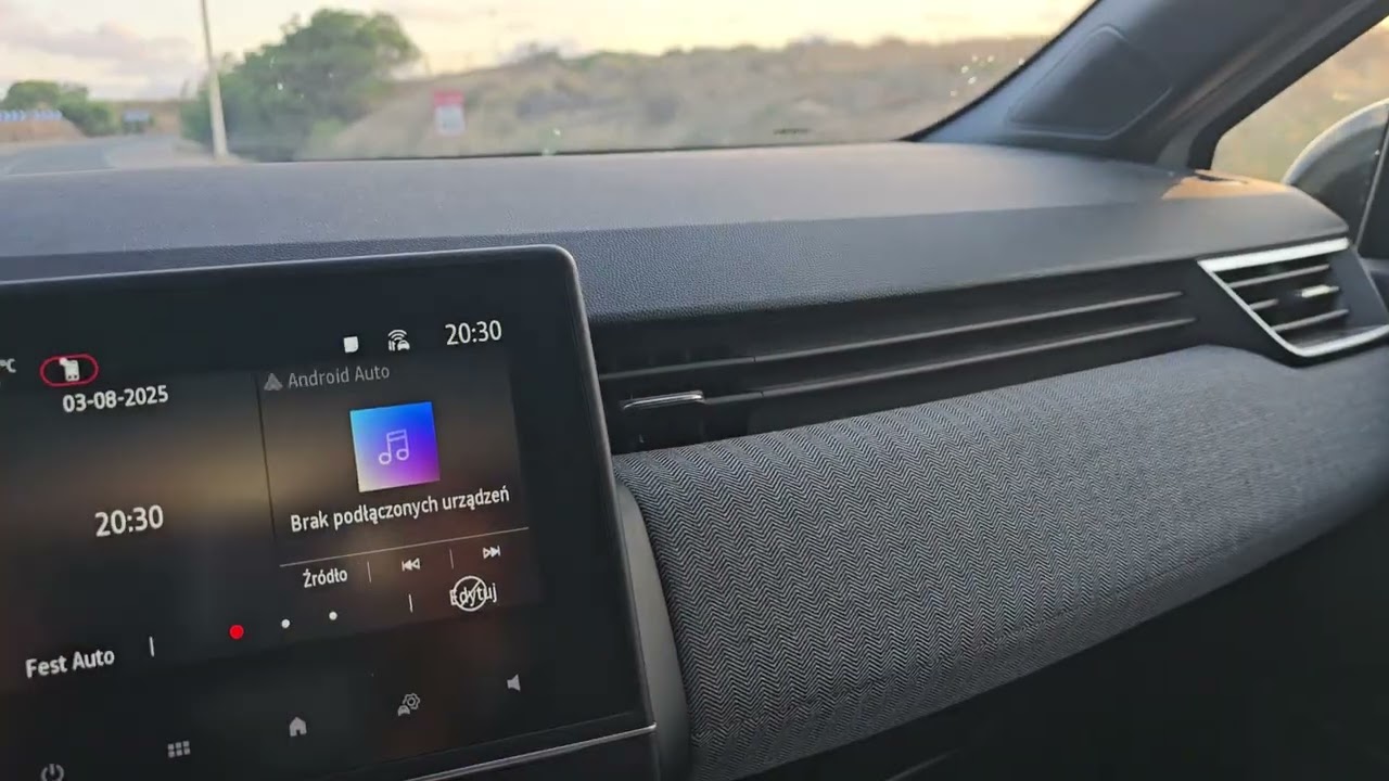 Renault Clio E-Tech 145 z 2025 - czasami mniej znaczy wiecej, kr&oacute;tka recenzja