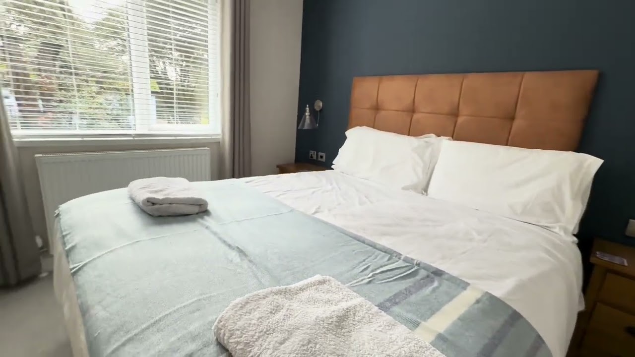 32109OG – 9, Ocean Glade Phase 1, 2 bed, 4 berth lodge with decking