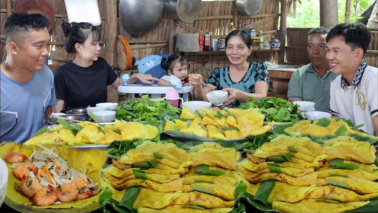 Bánh Xèo Củ Hủ Dừa Tôm Thịt Cả Nhà Bên Nhau Làm Bánh Vui Như Tết | KBMQ