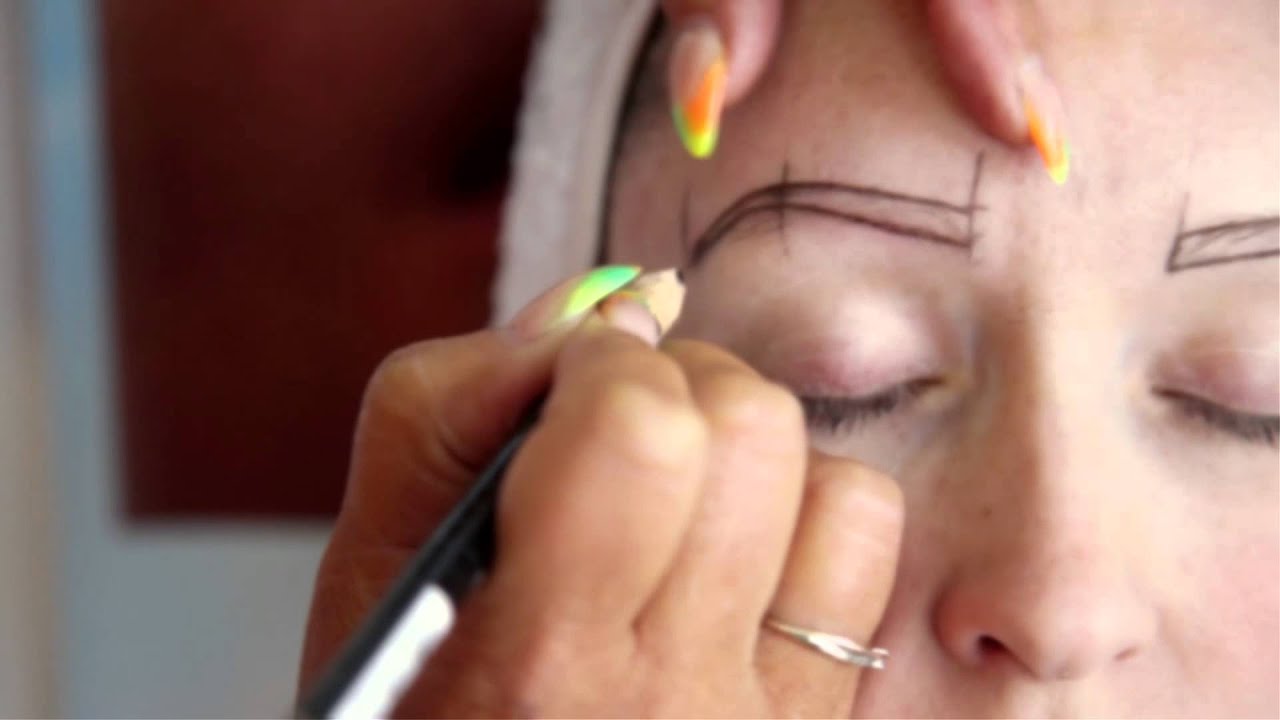 Hair Stroke Tattooed Eyebrows - Lindsay Lambert (2015)