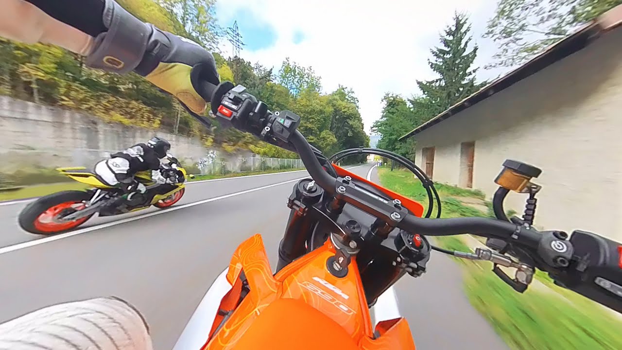KTM 690 SMC - R vs APRILIA RS 660